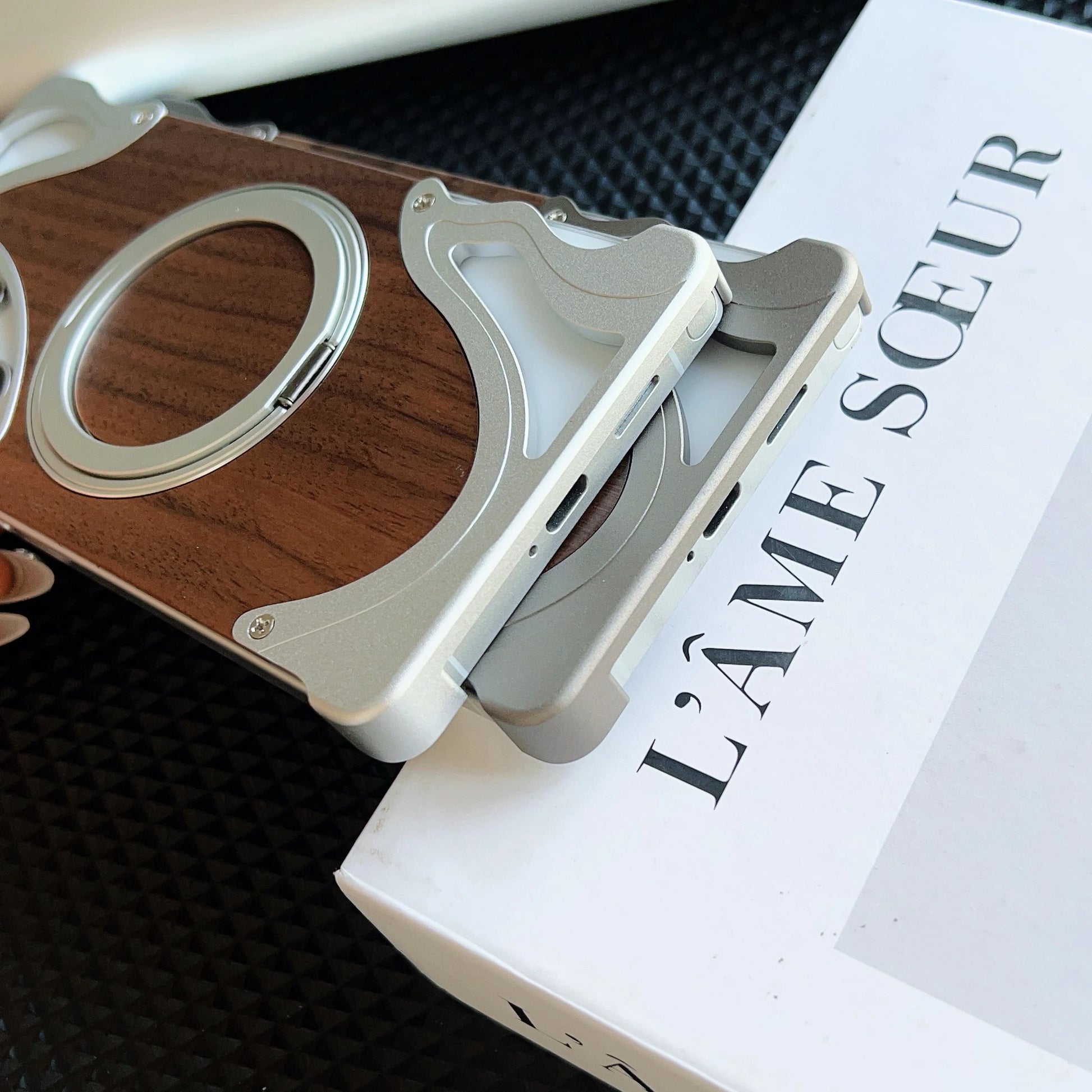 Walnut Wood Metal Case with 360 Degree Rotating Magnetic Holder for Samsung - Sky-cover